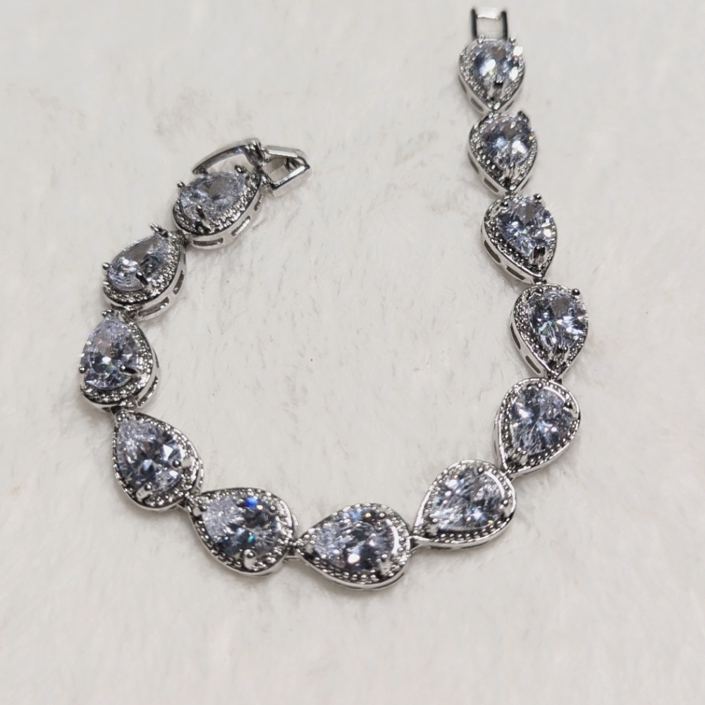Y2K Cubic Zirconia Rhodium Plating Pear Shaped Stone Tennis Bracelet - Picture 12 of 12